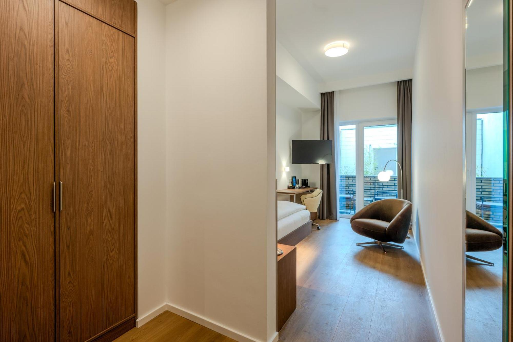 Single Room Balcony