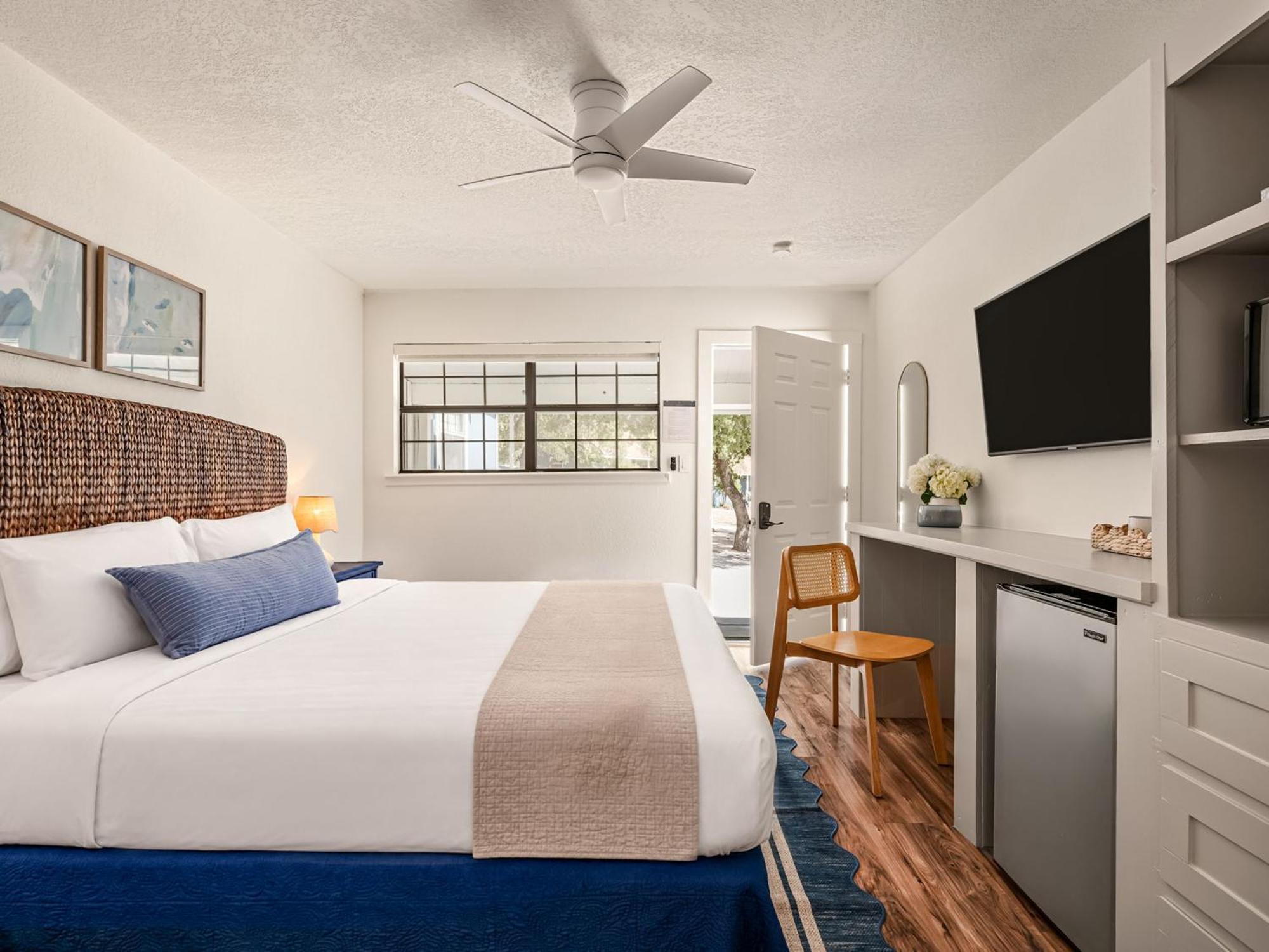 Standard King Room