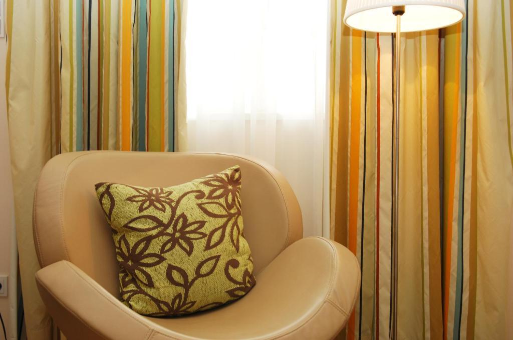 Standard Double Room,27210587:JPEG