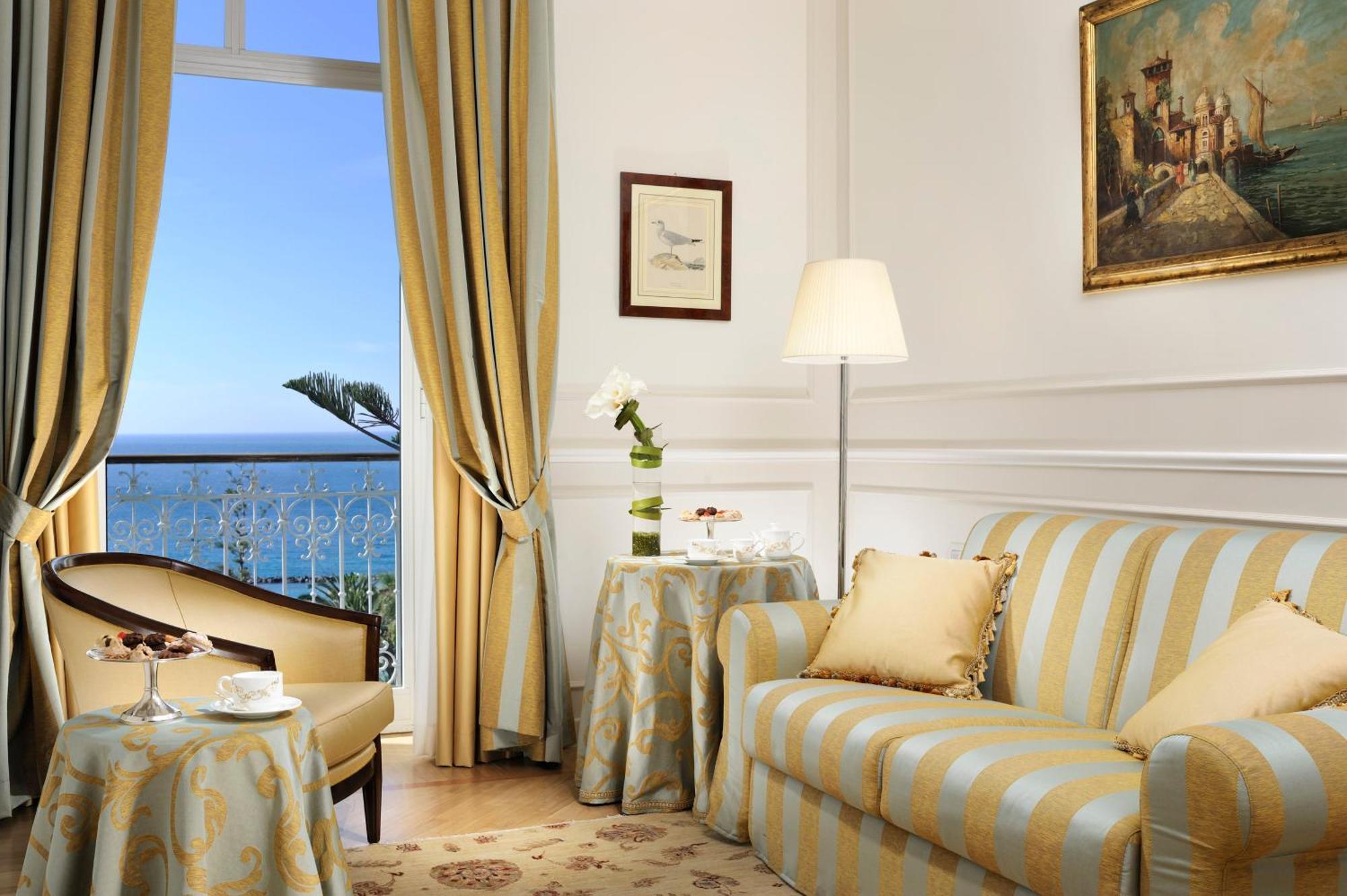 Suite with Sea View with Balcony,552419586:JPEG