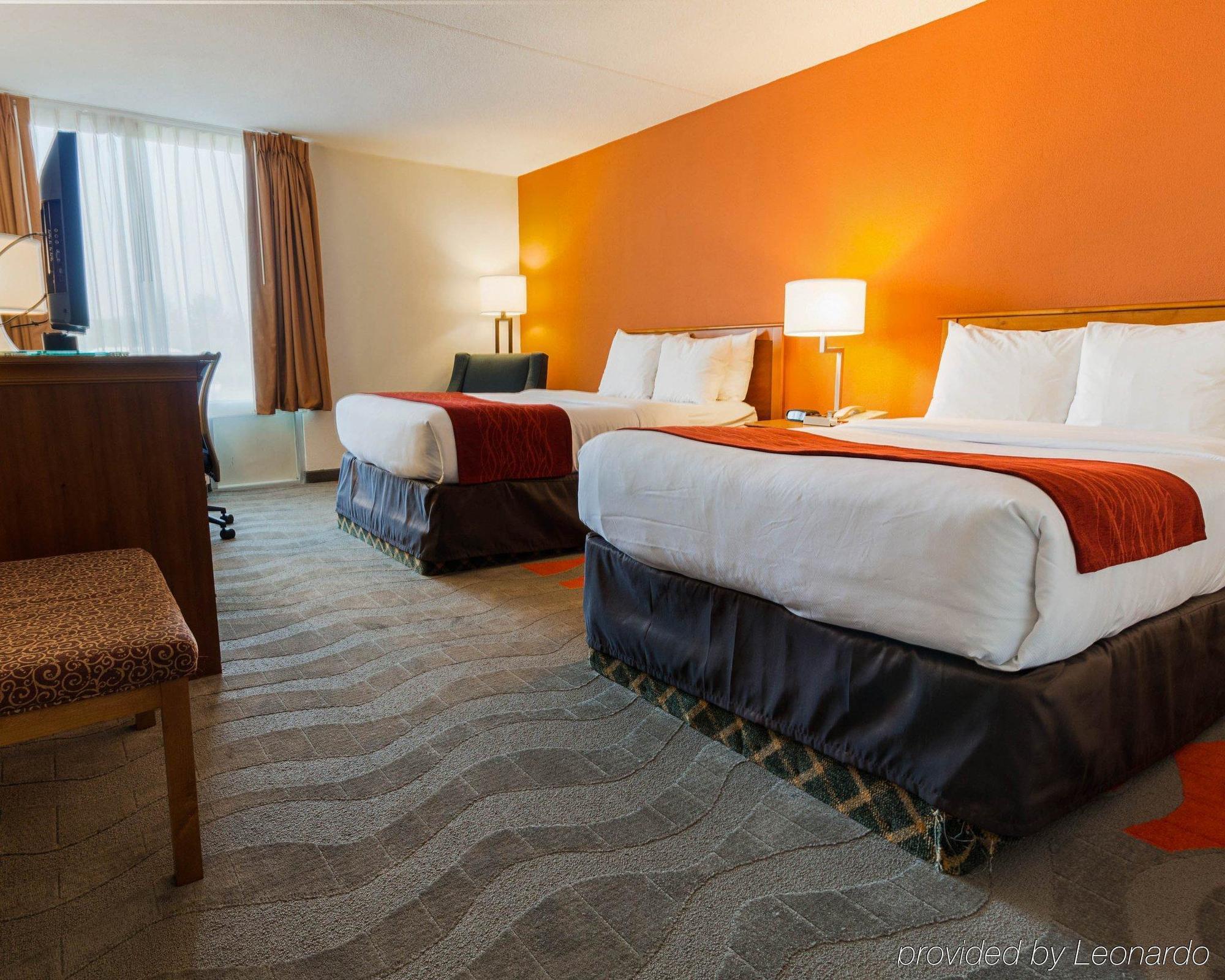Suite Two Double Beds Sofa Bed Non-Smoking