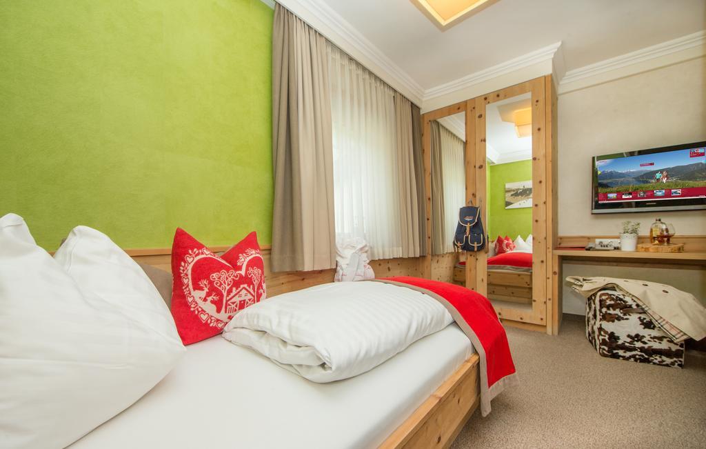 Standard Single Room,683763861:JPEG