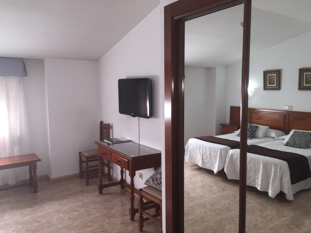 Single Room,185460900:JPEG