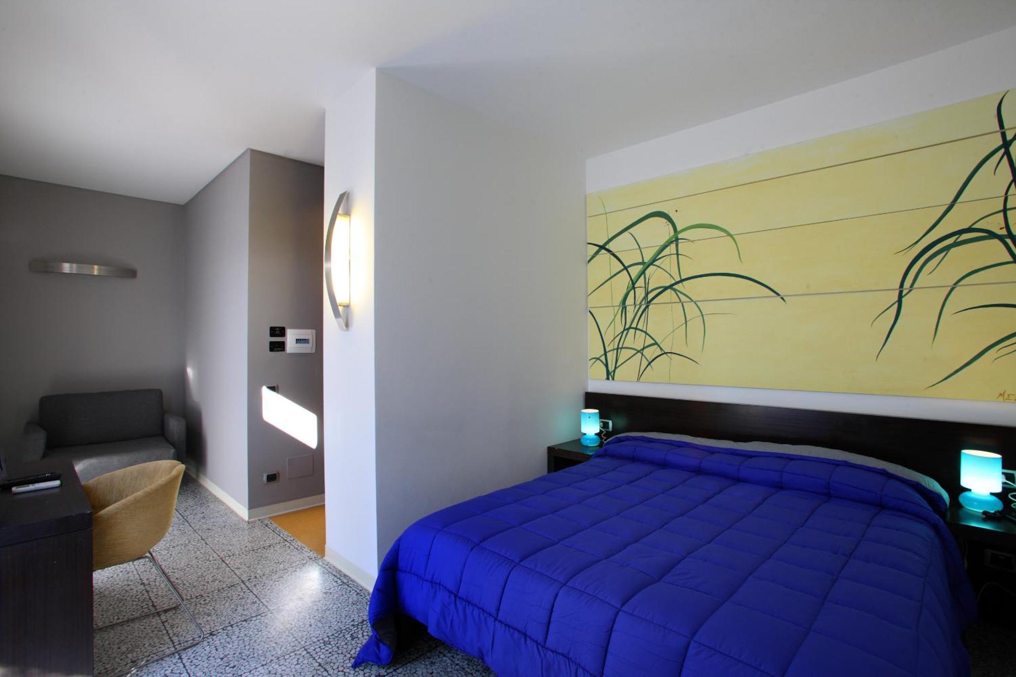 Double or Twin Room,942519086:JPEG