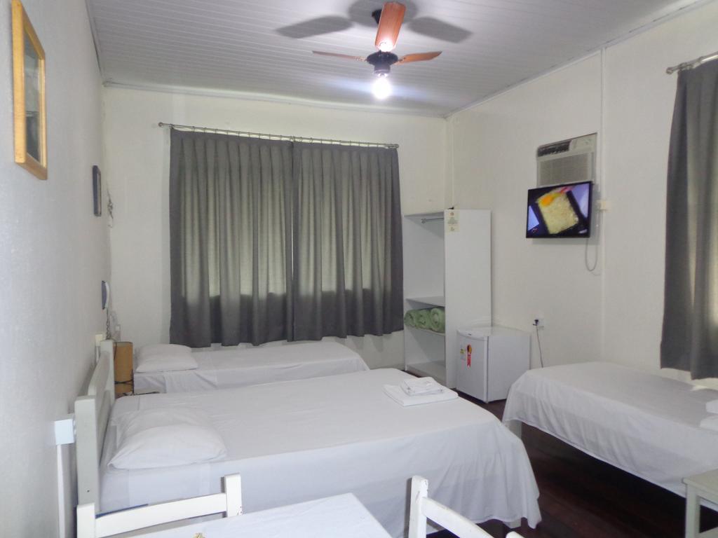 Quarto Família 1 cama de casal e 2 de solteiro,186709260:JPEG