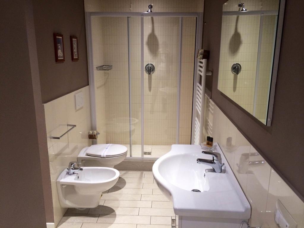 Deluxe One-Bedroom Apartment,119248704:JPEG