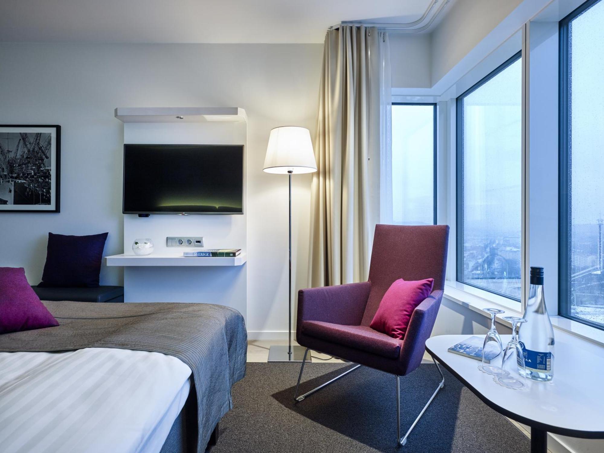 Twin Room Sky View Gothia Towers,1275049144:JPEG