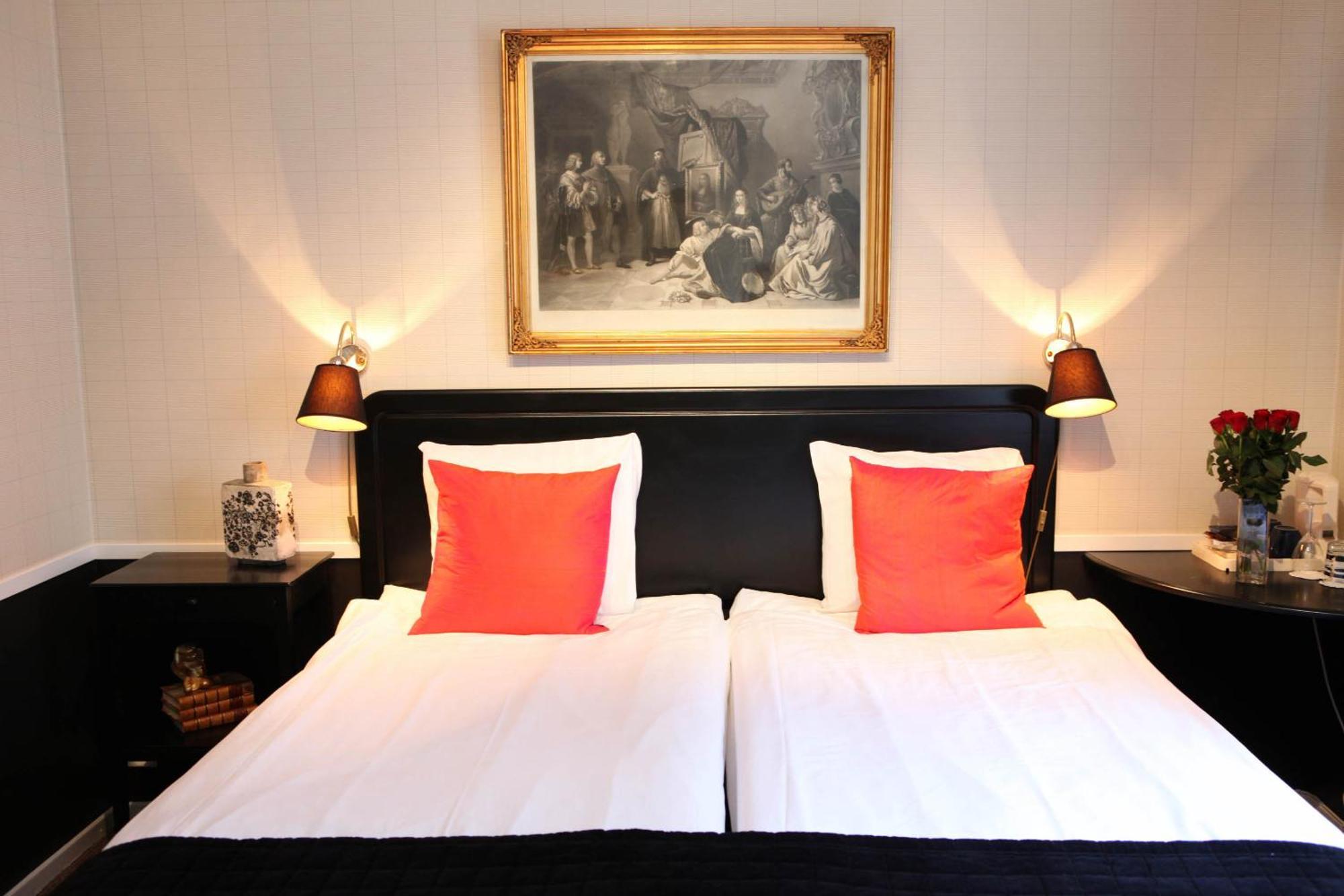 Standard Twin Room,1196415850:JPEG