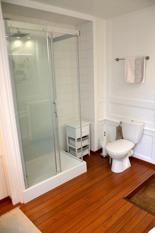 Two Connecting Double Rooms,258468161:JPEG
