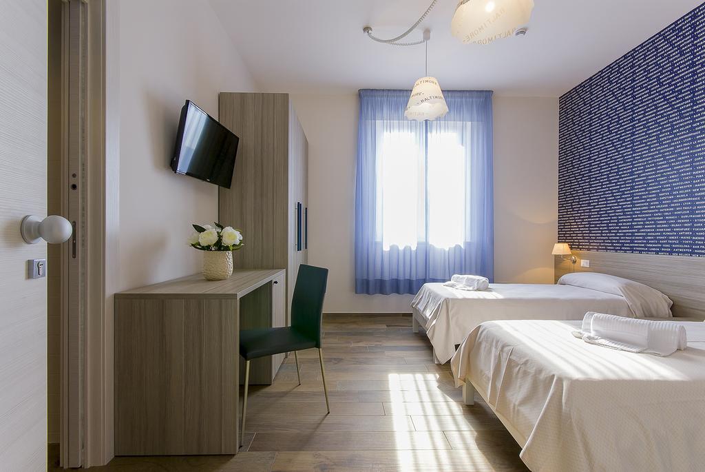 Large Double or Twin Room