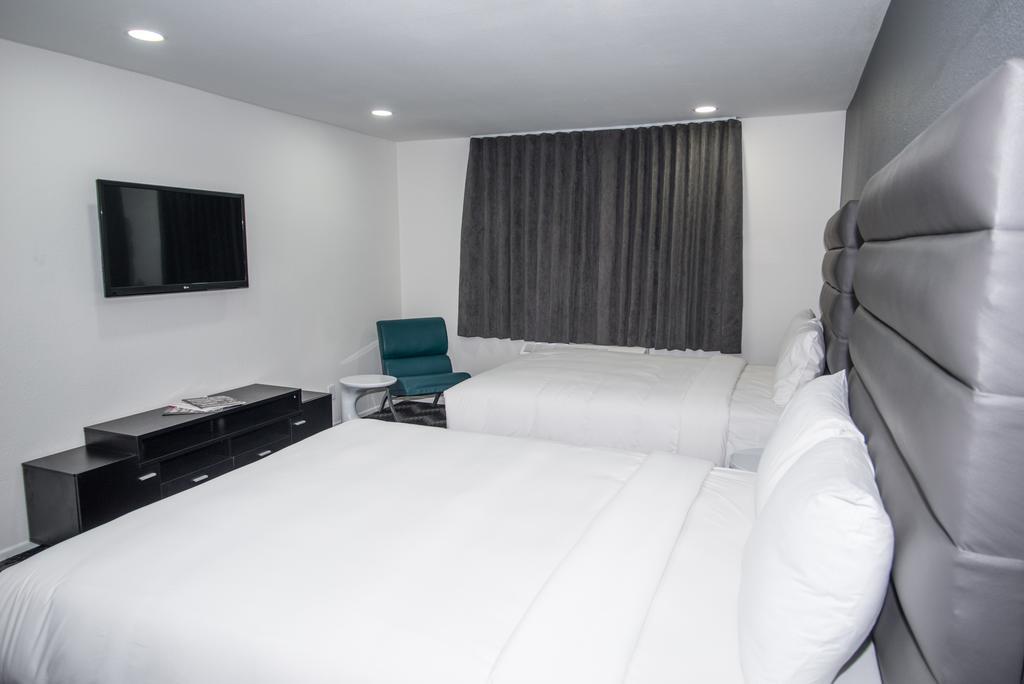 Standard Queen Room Two Queen Beds
