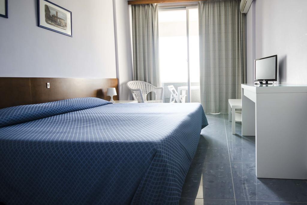 Standard Double or Twin Room Balcony