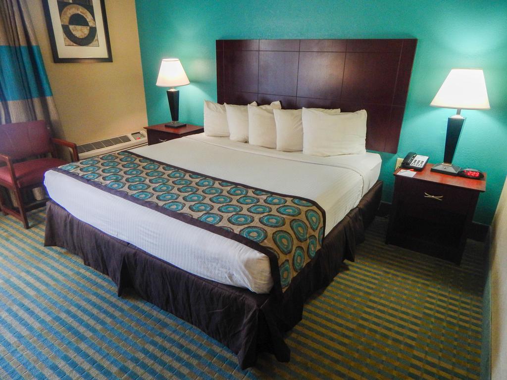 Queen Room Two Queen Beds Roll Shower Mobility or Hearing Accessible Non-Smoking,191037220:JPEG