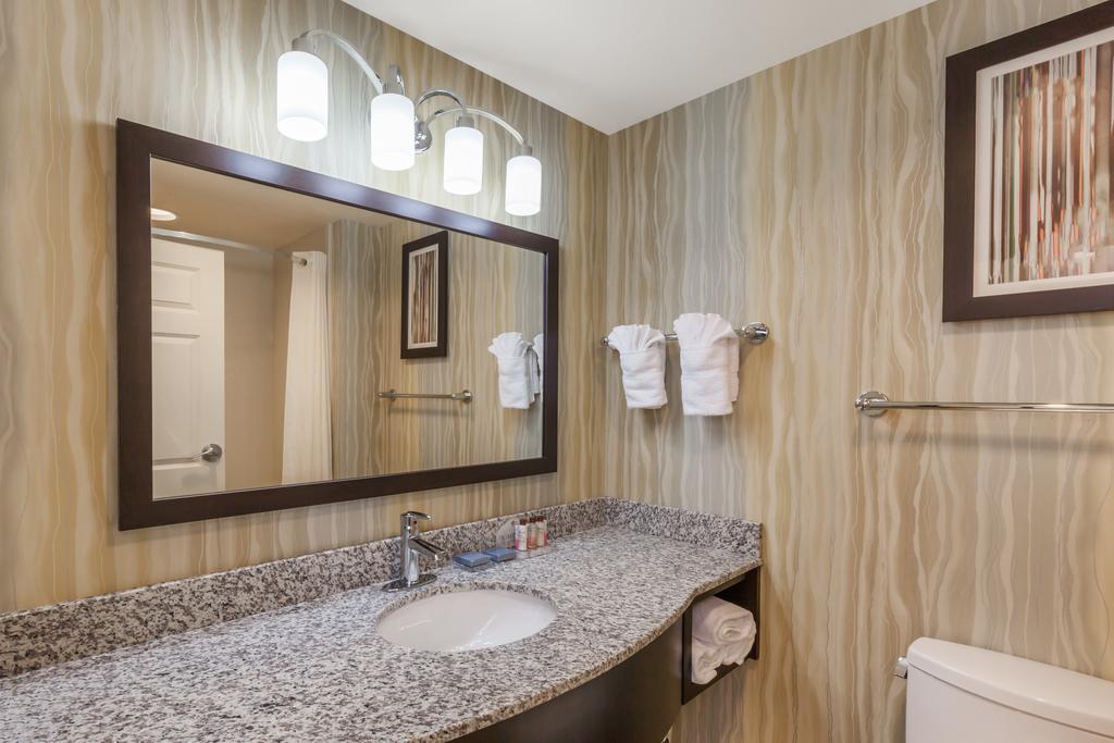 King Room Jetted Tub Non-Smoking,839081672:JPEG