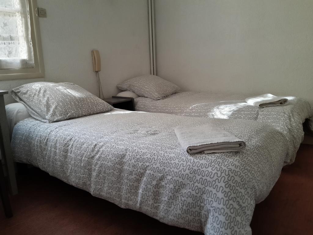Standard Twin Room,190423489:JPEG