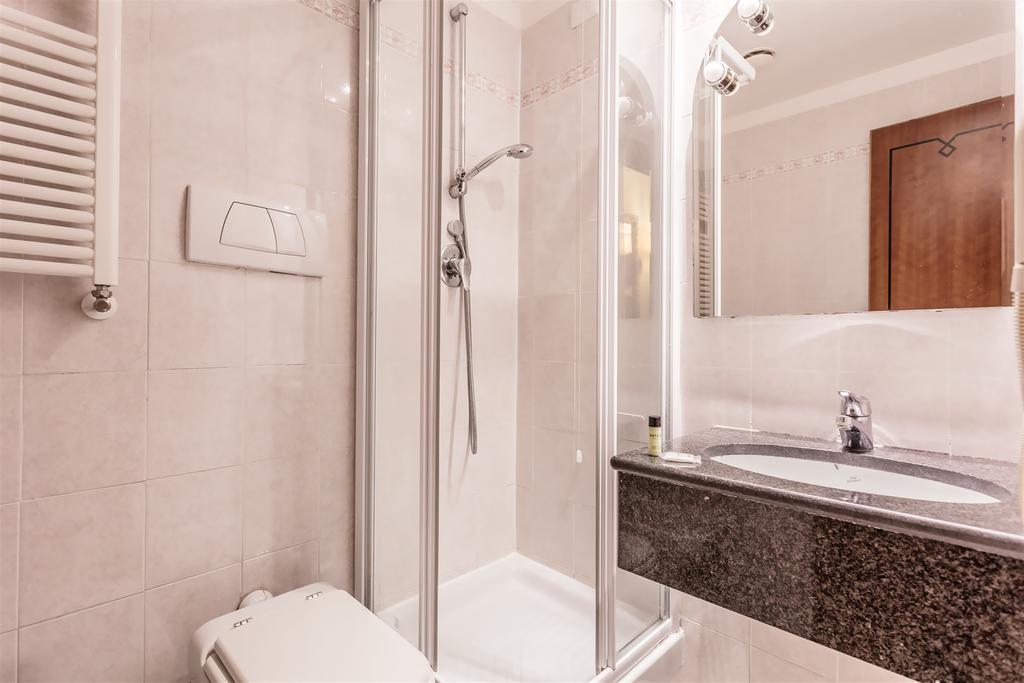 Economy Double or Twin Room,195381475:JPEG