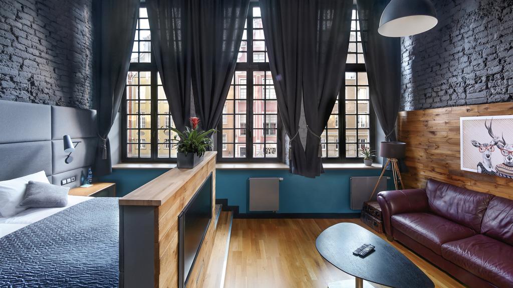 Two-Bedroom Master Suite City View