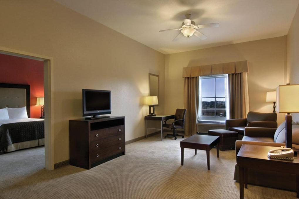 One-Bedroom Queen Suite,973347937:JPEG
