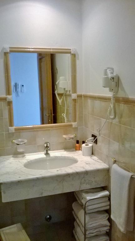 Superior One-Bedroom Apartment,216898106:JPEG
