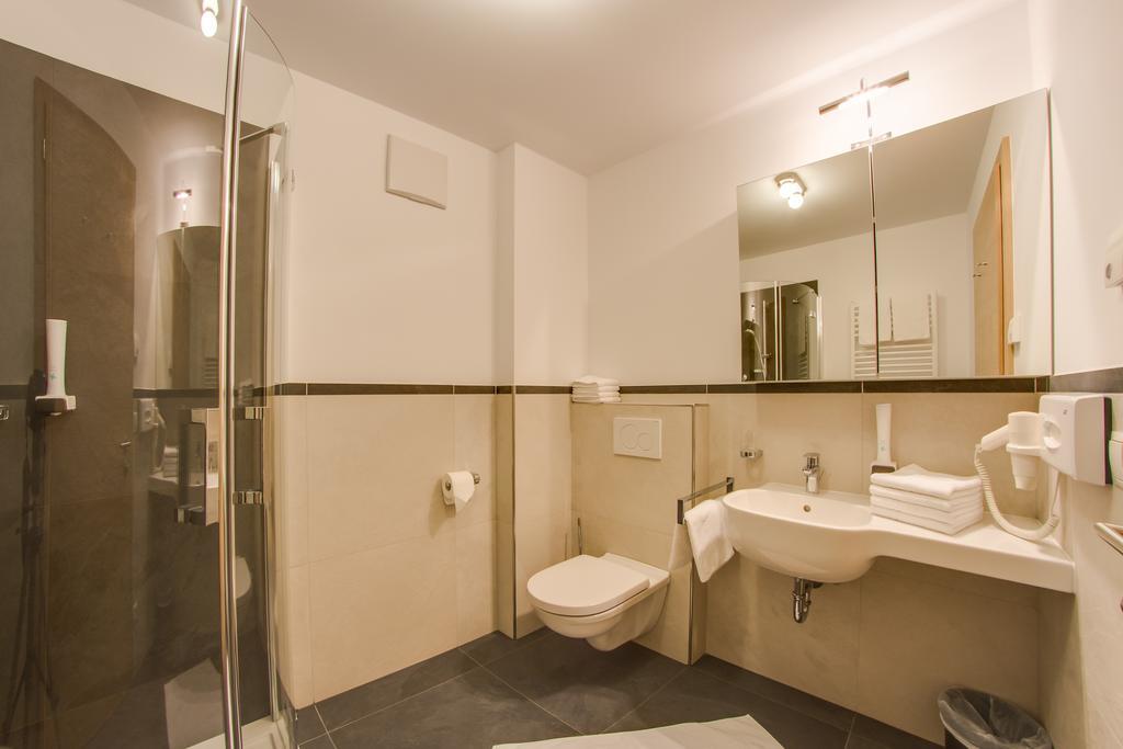 Two-Bedroom Apartment,784397073:JPEG