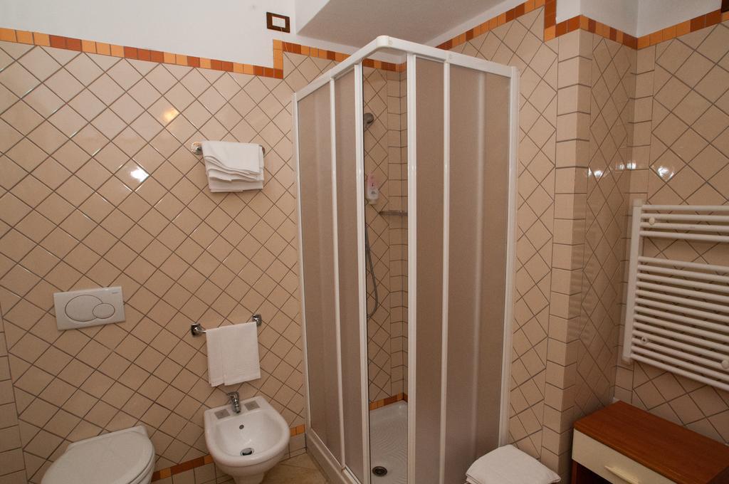 Chambre Double ou Lits Jumeaux - Vue sur Cour