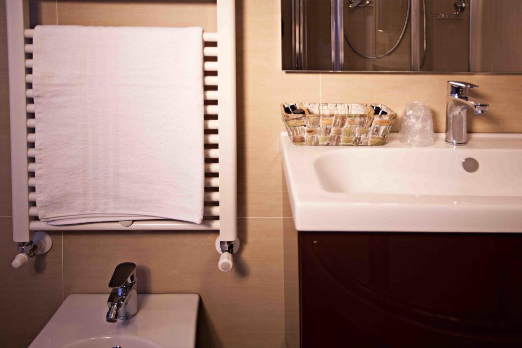 Double Room Private Bathroom