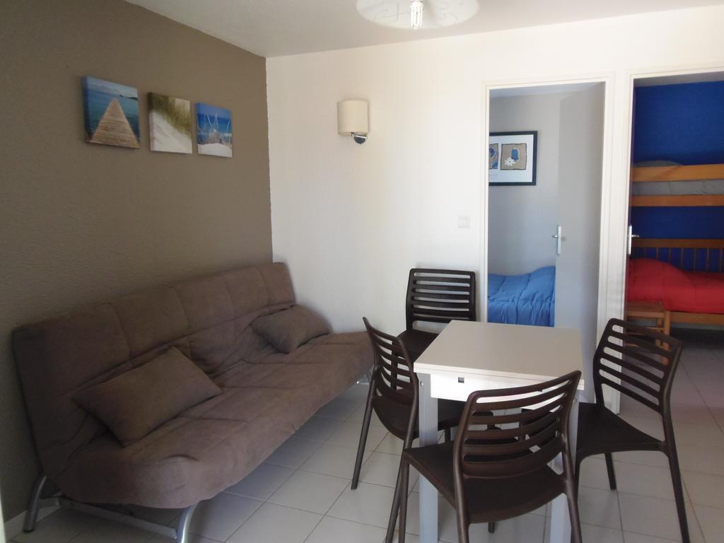 Two-Bedroom Apartment,1758401083:JPEG