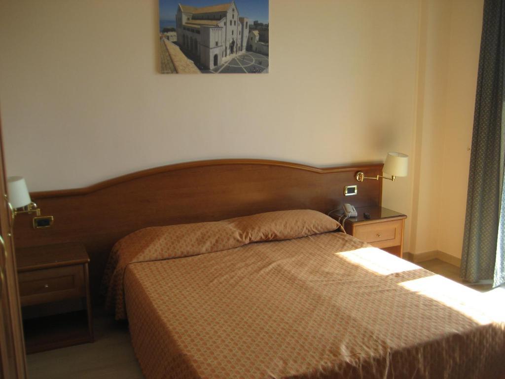 Double Room Balcony,19845928:JPEG