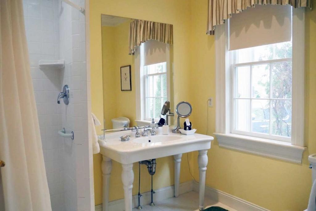 King Suite 1