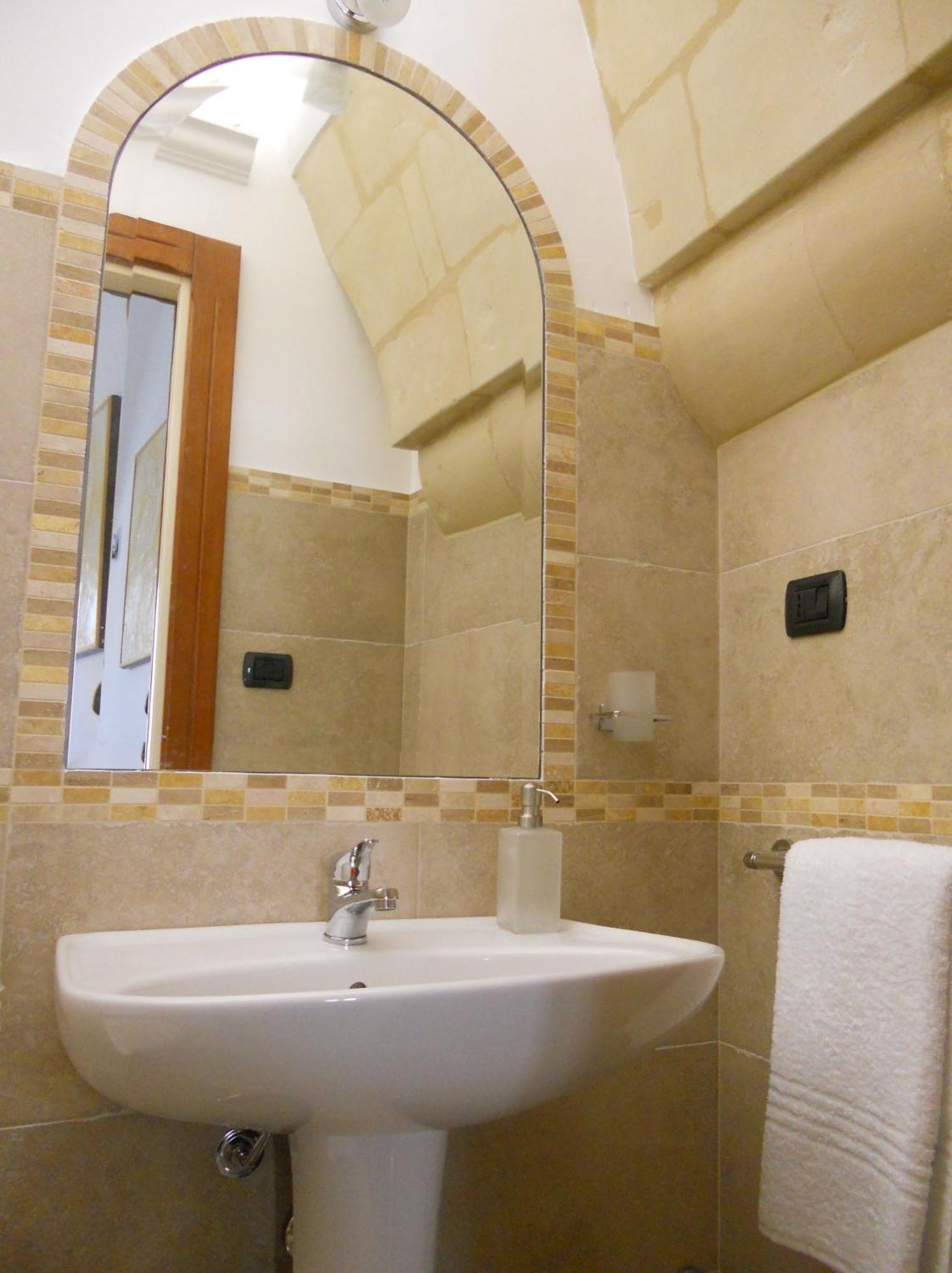 Double Room,20114917:JPEG