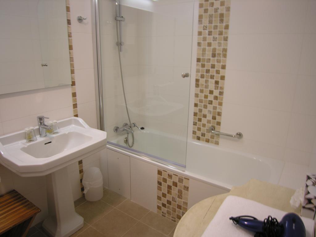 Superior Room,703870456:JPEG