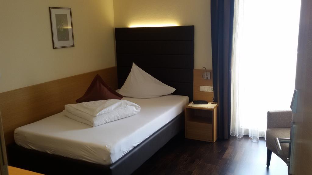 Single Room Balcony