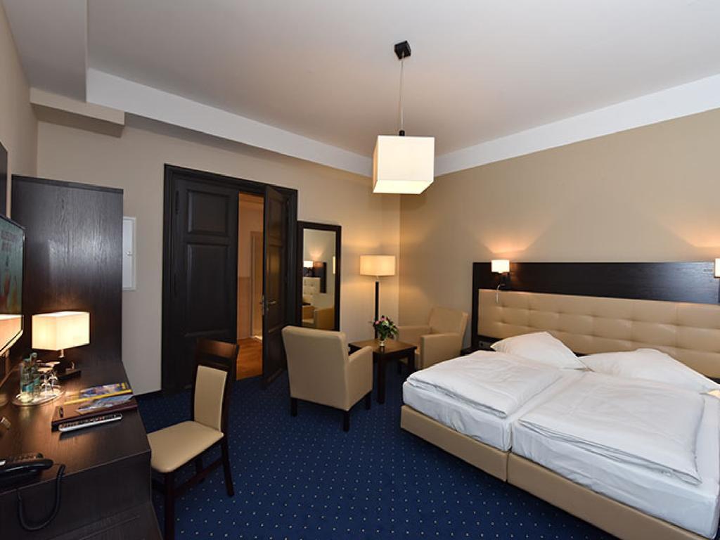 Deluxe Single Room,204313354:JPEG