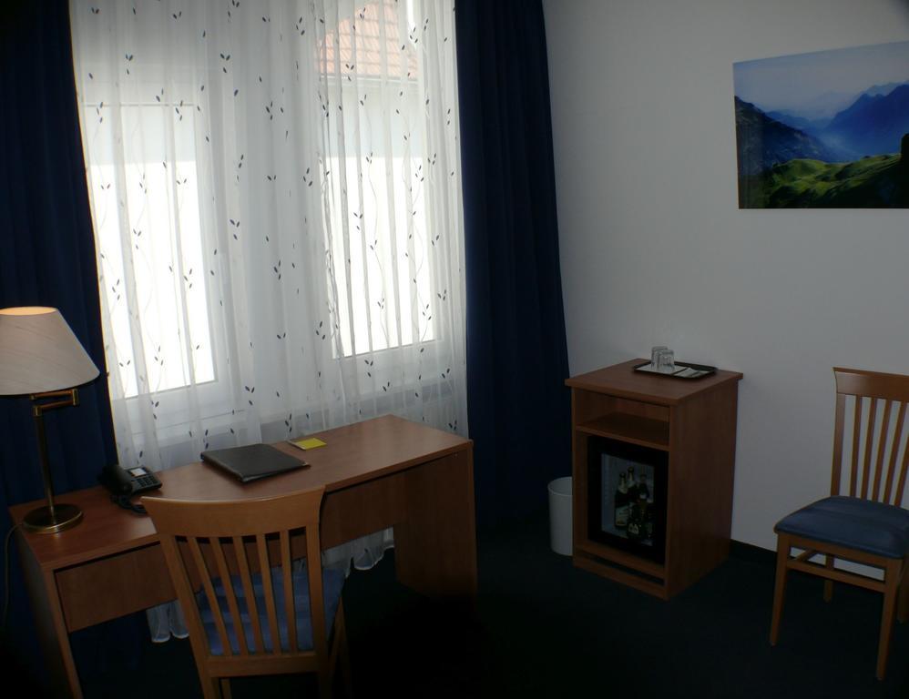 Double Room,201815566:JPEG
