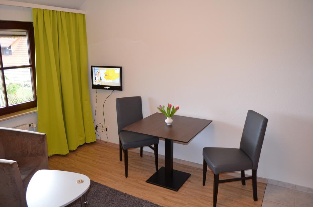 One-Bedroom Apartment,1030618624:JPEG