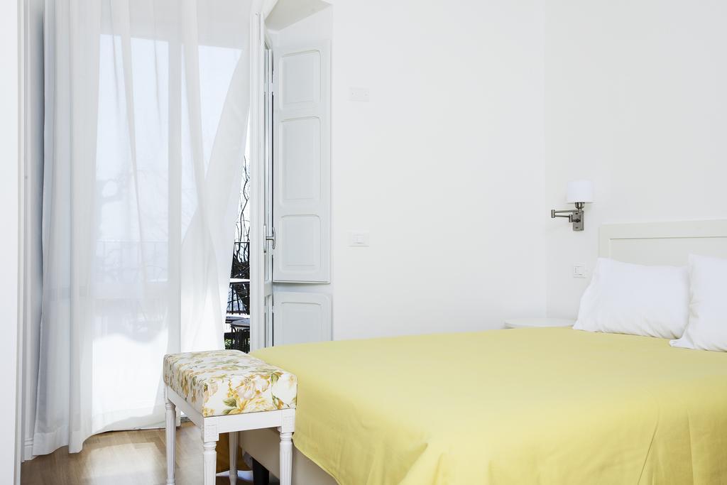 Superior Double Room with Balcony,321864021:JPEG