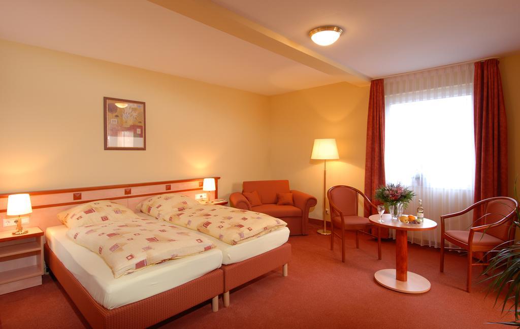 Double Room,410562870:JPEG