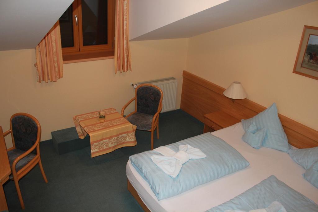 Deluxe Double Room,205150666:JPEG