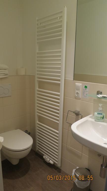 Single Room,206755156:JPEG