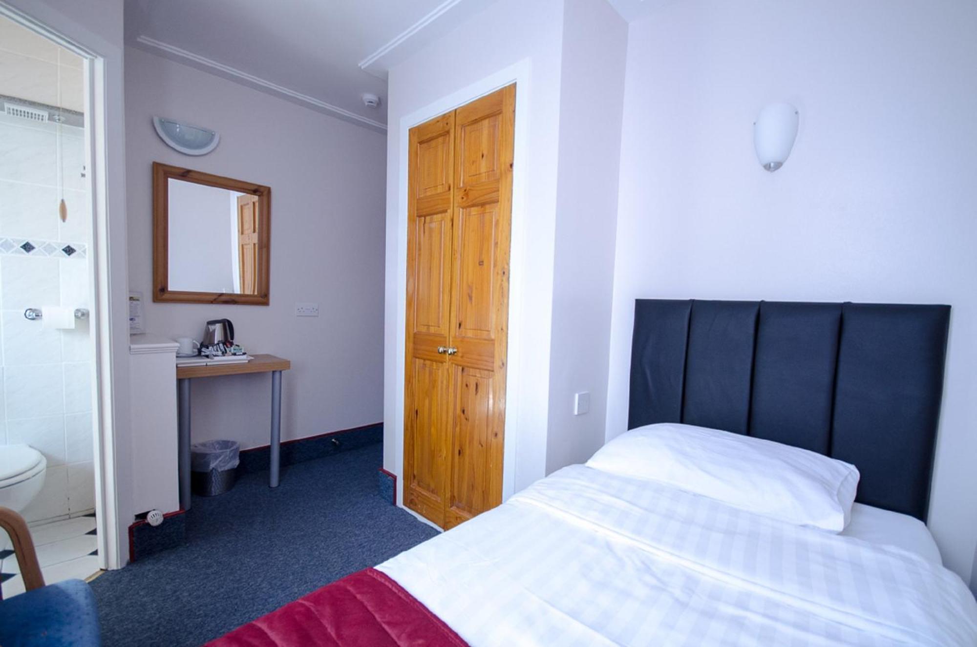 En-suite Single Room,49915920:JPEG