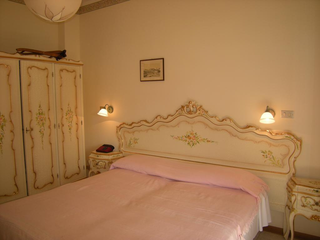 Double or Twin Room Sea View