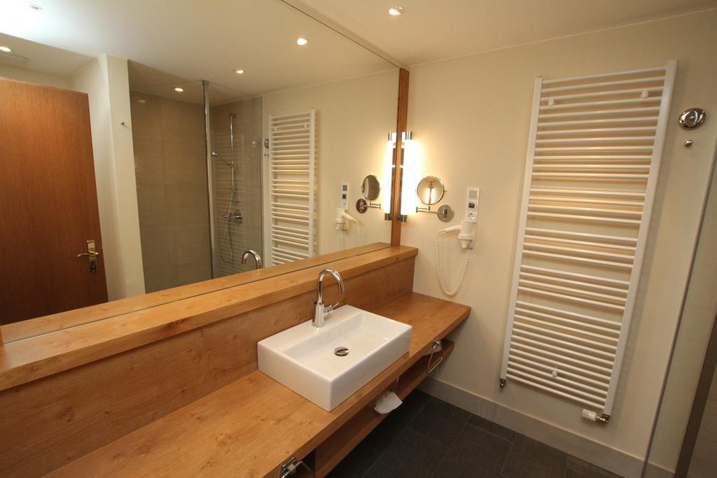 Doppelzimmer Hunau mit Bergblick und Balkon