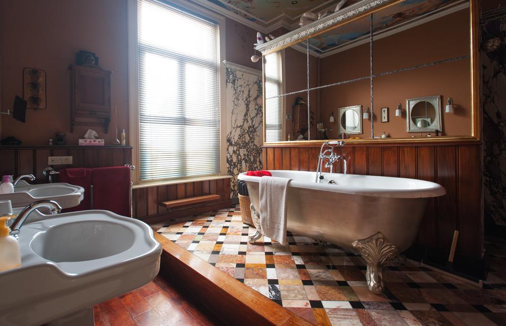Double Room Private Bathroom