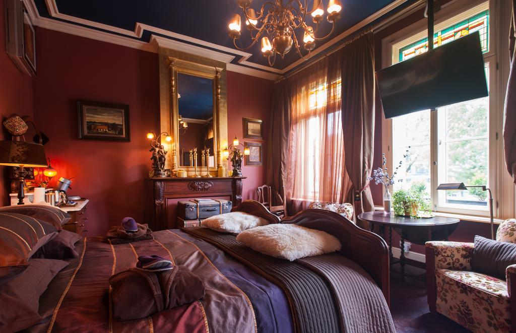 Double Room Private Bathroom