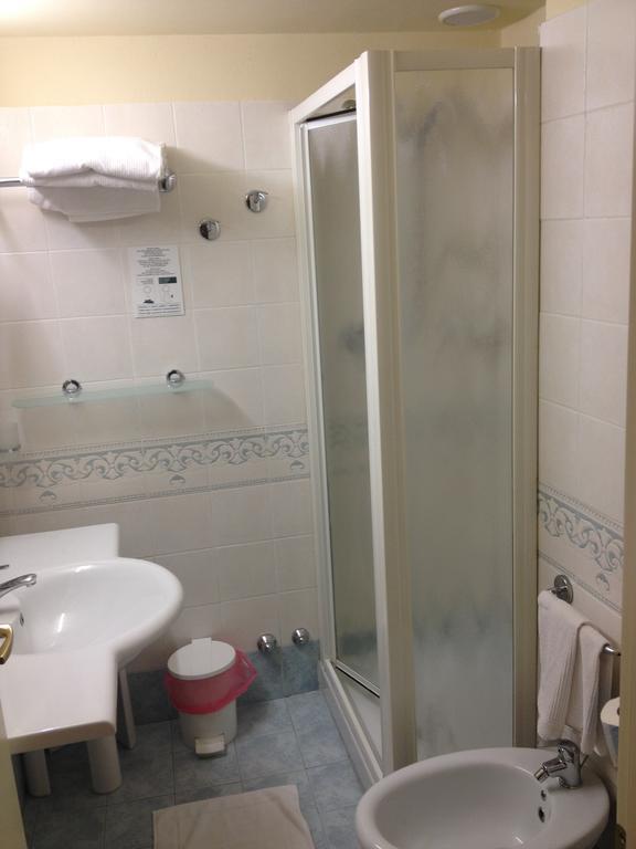 Single Room,212444843:JPEG