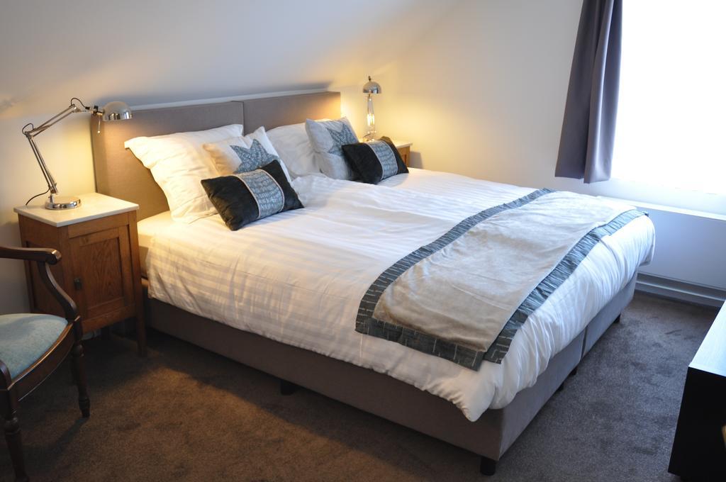 Deluxe Double or Twin Room,404359812:JPEG