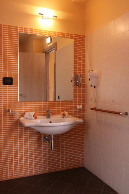 Deluxe Single Room,1613666763:JPEG