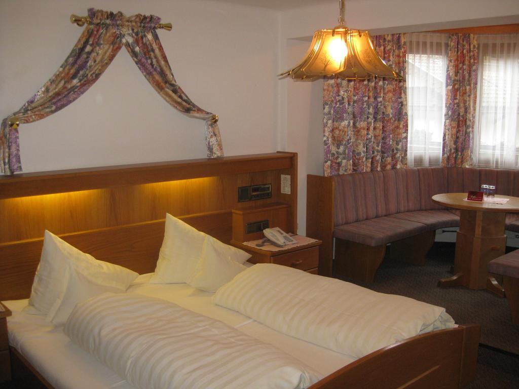 Large Double Room Balcony,213121952:JPEG