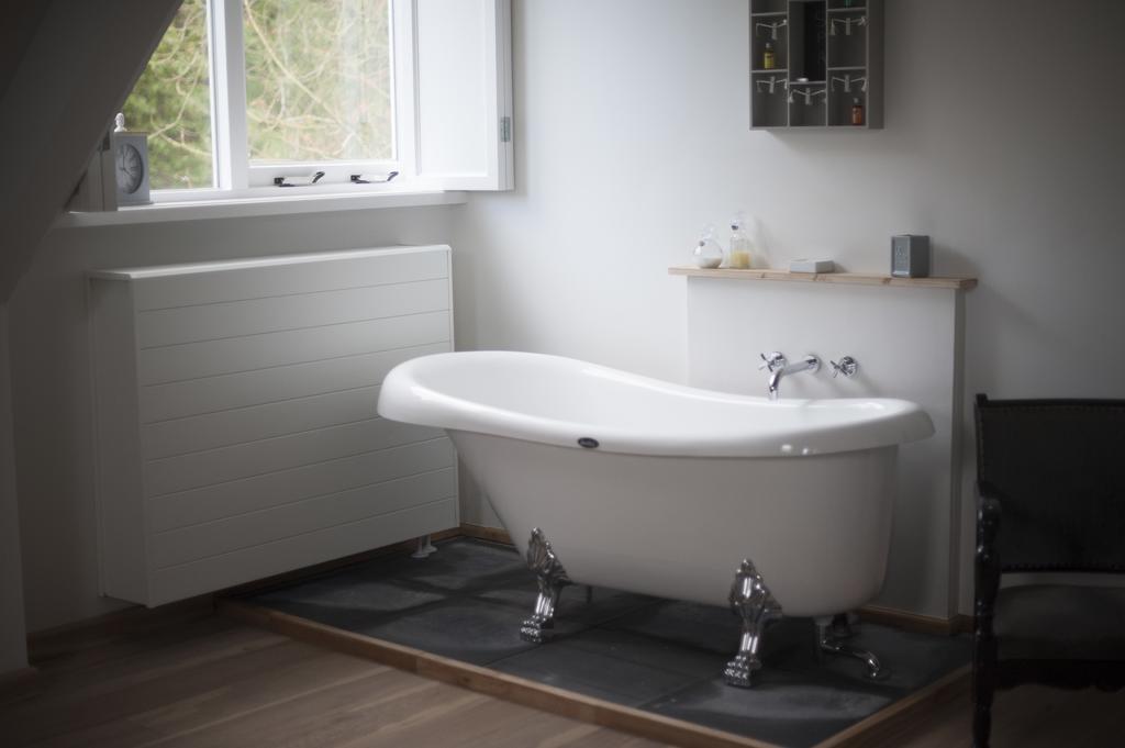 Deluxe Double Room Bath