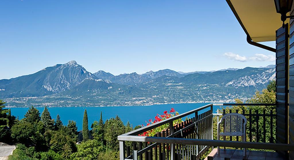 Double or Twin Room Balcony Lake View,255561309:JPEG
